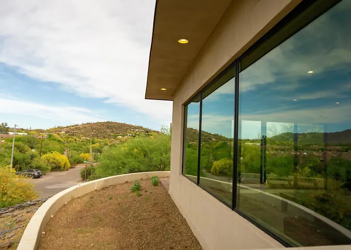 Black Mountain View Base Steps From Frontier Town Holiday home *